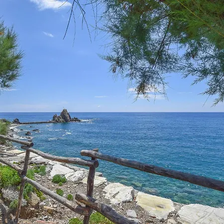 2 Bedroom Amazing In * Moneglia