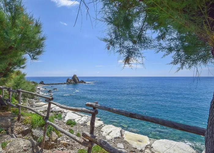 2 Bedroom Amazing In * Moneglia